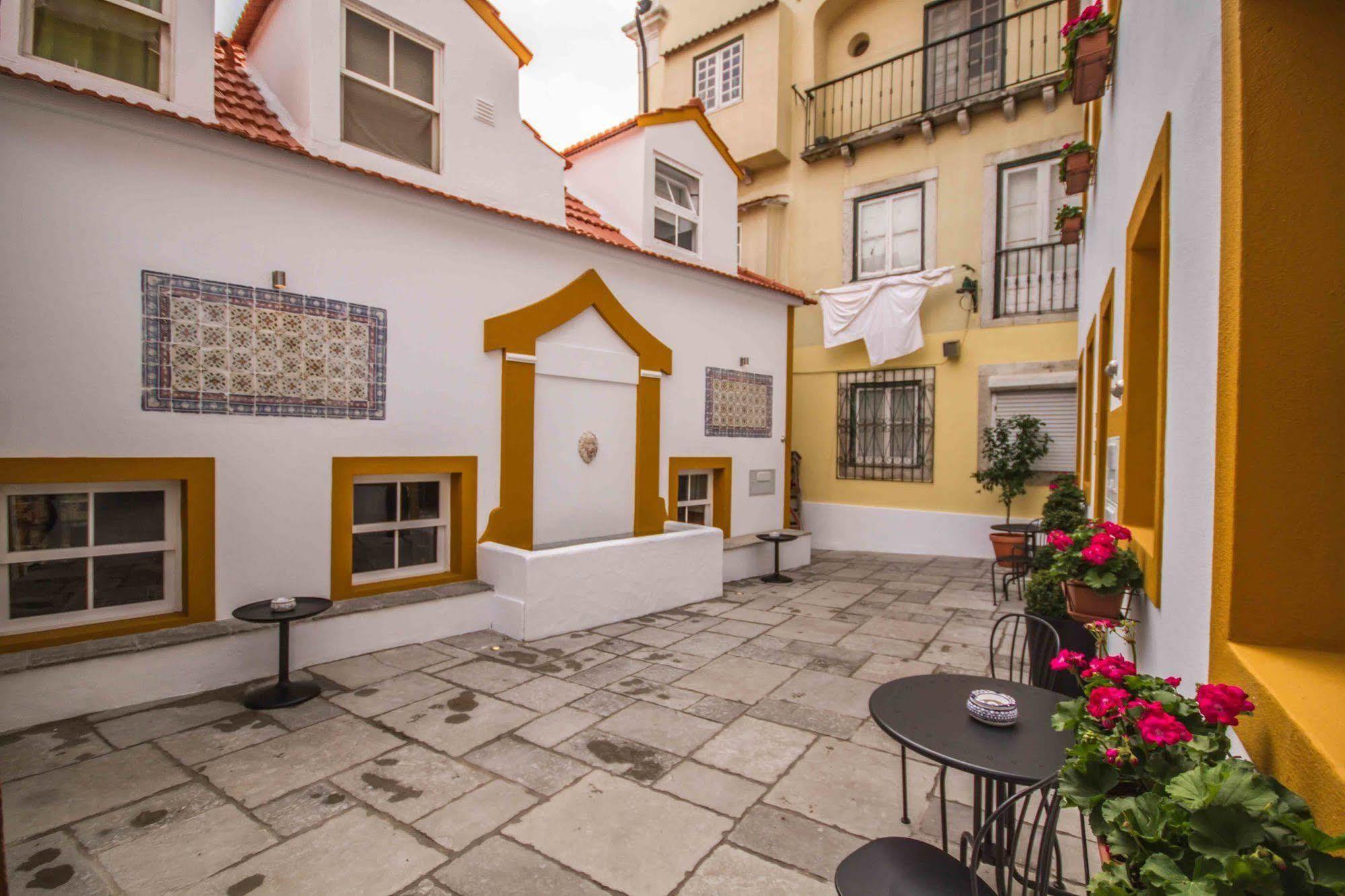 Imperium Lisbon Village ภายนอก รูปภาพ